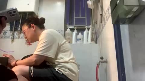 Cocacola1668 online show from November 10, 2025, 10:03 am