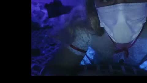 Snapshot of coccolino_ chatting on December 21, 2025, 9:22 pm Cocolino online show from December 21, 2025, 9:22 pm