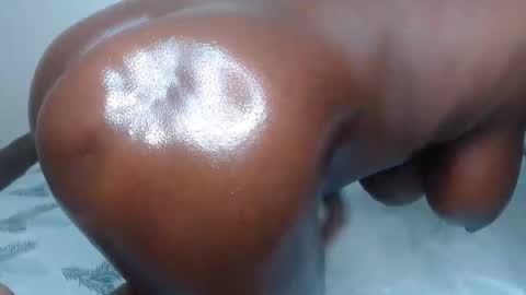 Snapshot of cocoa_devine chatting on March 22, 2026, 11:30 pm cocoa_devine online show from March 22, 2026, 11:30 pm