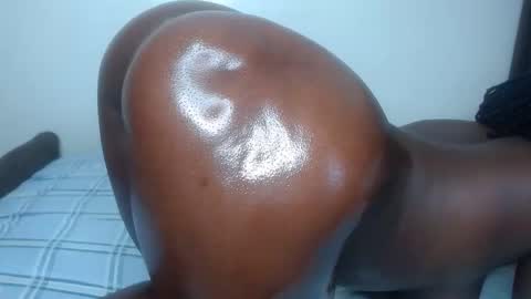 Snapshot of cocoa_devine chatting on April 5, 2026, 11:40 am cocoa_devine online show from April 5, 2026, 11:40 am