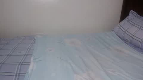 Snapshot of cocoa_devine chatting on April 12, 2026, 11:32 pm cocoa_devine online show from April 12, 2026, 11:32 pm