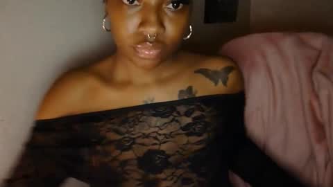 Snapshot of cocochanel197941 chatting on December 18, 2025, 1:22 am chanel online show from December 18, 2025, 1:22 am