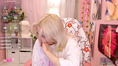 Snapshot of coconut_mia chatting on February 4, 2025, 3:11 am Mia online show from February 4, 2025, 3:11 am