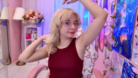 Snapshot of coconut_mia chatting on September 10, 2025, 3:45 pm Mia online show from September 10, 2025, 3:45 pm