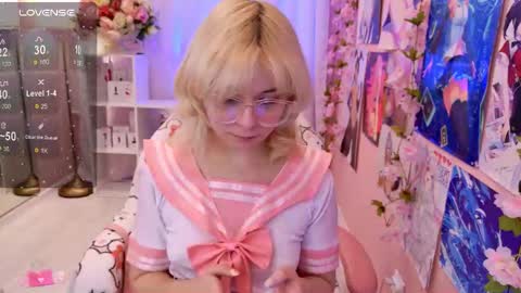 Snapshot of coconut_mia chatting on September 23, 2025, 3:04 pm Mia online show from September 23, 2025, 3:04 pm