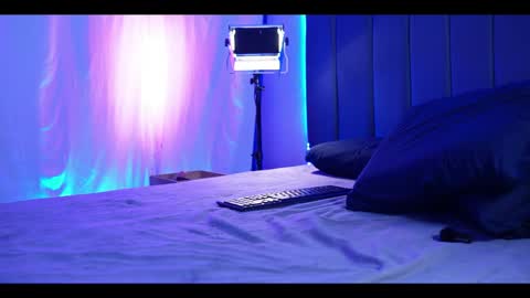 Snapshot of coconutcatin chatting on May 27, 2026, 1:57 am Coconutcatin online show from May 27, 2026, 1:57 am