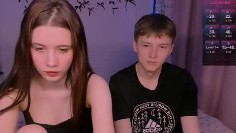 Snapshot of coddleweeper chatting on April 13, 2026, 1:38 pm Hello guys my name is Coddle online show from April 13, 2026, 1:38 pm