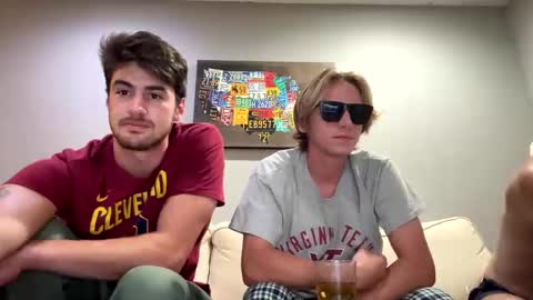 Snapshot of college_packing_8 chatting on October 9, 2025, 12:52 am college_packing_8 online show from October 9, 2025, 12:52 am