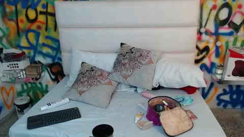 Snapshot of collins_aria chatting on November 26, 2025, 12:39 pm valentina online show from November 26, 2025, 12:39 pm