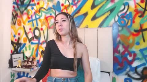 Snapshot of collins_aria chatting on March 31, 2026, 11:43 am valentina online show from March 31, 2026, 11:43 am