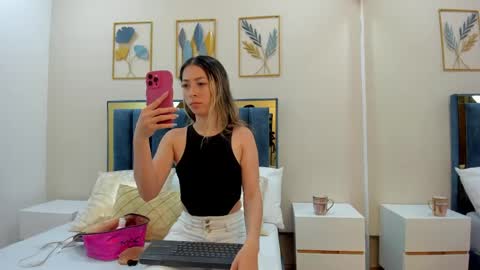 Snapshot of collins_aria chatting on May 28, 2026, 12:24 pm valentina online show from May 28, 2026, 12:24 pm