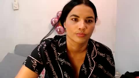 Snapshot of colombi4spice chatting on March 7, 2025, 5:49 pm viviana online show from March 7, 2025, 5:49 pm