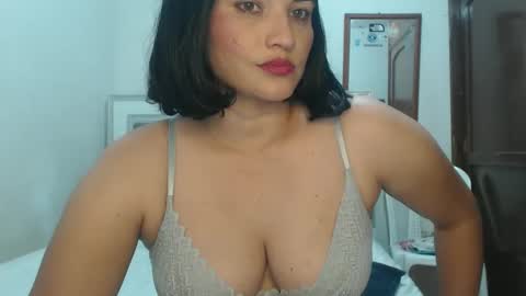 viviana online show from April 24, 2026, 8:55 pm