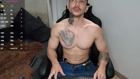 colombianmuscle8 online show from January 15, 2025, 5:29 am