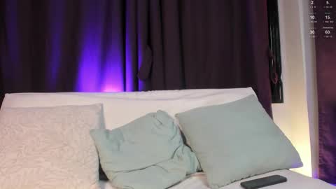 colstorw_ online show from December 2, 2025, 10:20 am