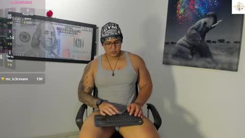 coltonmassif_ online show from November 11, 2025, 12:43 am