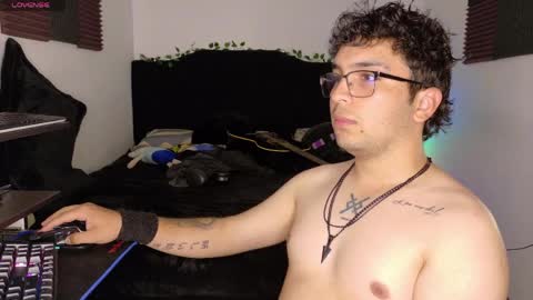 Alejandro online show from April 4, 2026, 1:37 am