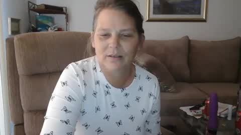 Snapshot of comebackpussy chatting on December 12, 2024, 4:43 pm comeback pussy online show from December 12, 2024, 4:43 pm