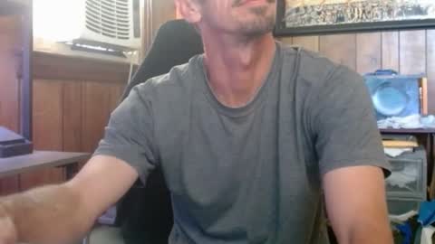 Snapshot of comic_king27 chatting on April 20, 2026, 8:10 pm Nelson or ComicKing and sometime Peachy143 online show from April 20, 2026, 8:10 pm