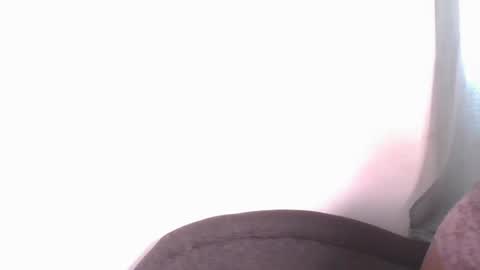 Snapshot of comicalcara chatting on January 22, 2025, 6:10 am Cara online show from January 22, 2025, 6:10 am