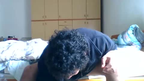 comobailamioso online show from March 2, 2025, 11:50 am