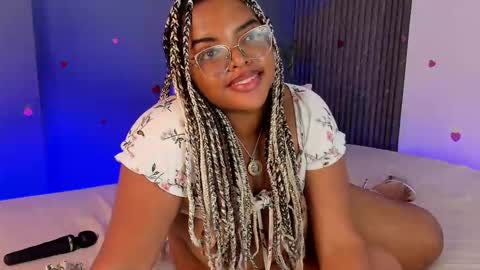 conielaurenth online show from February 18, 2025, 2:16 am