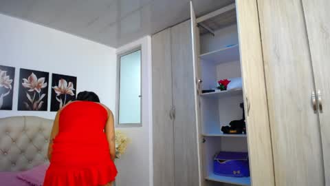 conni_f00x online show from April 7, 2026, 7:14 pm