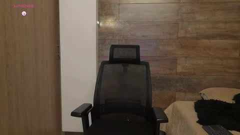 connor_h1 online show from January 14, 2026, 3:34 am