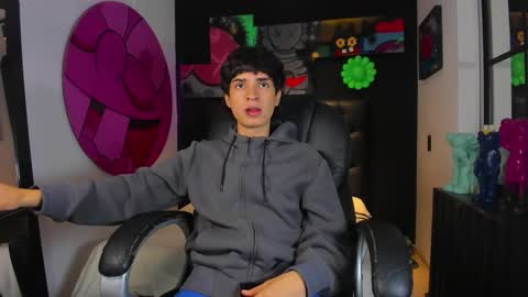 Snapshot of connor_stone_ chatting on November 19, 2025, 7:47 pm connor_stone_ online show from November 19, 2025, 7:47 pm