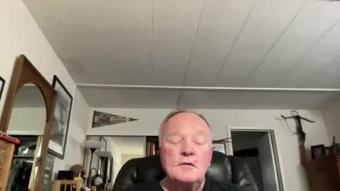 Snapshot of cookoosnest chatting on May 10, 2026, 2:11 pm cookoosnest online show from May 10, 2026, 2:11 pm