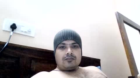 Cool Breeze09 online show from November 9, 2025, 4:27 pm