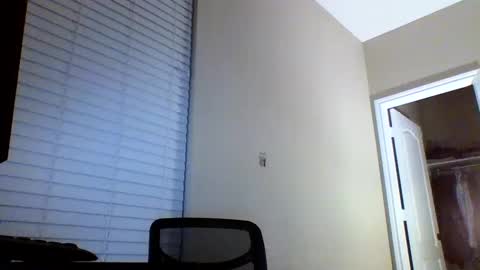 Snapshot of cooldude122222 chatting on December 4, 2024, 6:22 am cooldude122222 online show from December 4, 2024, 6:22 am