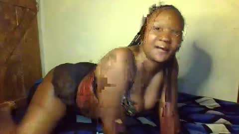 Snapshot of coolgirl001 chatting on February 7, 2026, 10:46 pm coolgirl001 online show from February 7, 2026, 10:46 pm