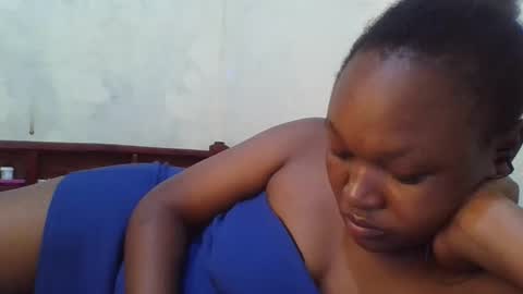 Snapshot of coolgirl001 chatting on March 1, 2026, 1:18 am coolgirl001 online show from March 1, 2026, 1:18 am