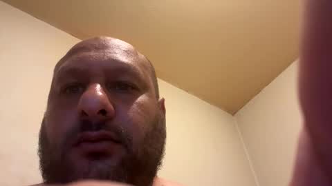 coolosse333004 online show from May 26, 2026, 9:33 pm