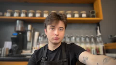 Snapshot of coolskum00 chatting on February 13, 2025, 8:38 am Lisa and Alen online show from February 13, 2025, 8:38 am