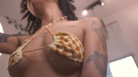 Snapshot of cooper_reds chatting on October 12, 2025, 7:13 pm ROSELL 3 online show from October 12, 2025, 7:13 pm