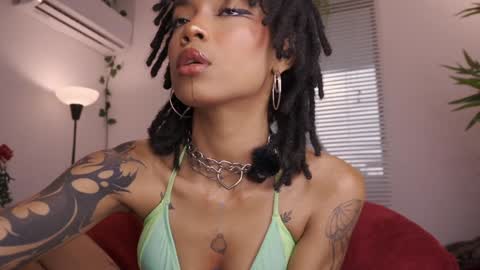 Snapshot of cooper_reds chatting on November 25, 2025, 9:59 pm ROSELL 3 online show from November 25, 2025, 9:59 pm