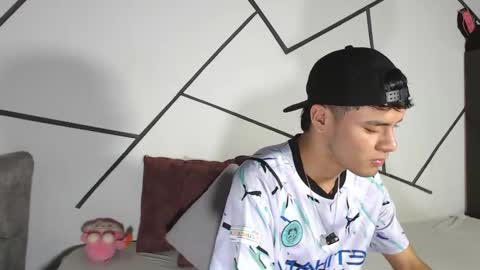 Snapshot of cooper_shiro chatting on February 4, 2026, 1:17 pm shiro online show from February 4, 2026, 1:17 pm