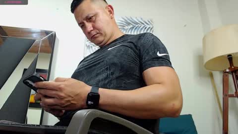 cooper  smith41 online show from October 28, 2025, 4:05 am