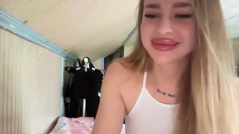 coppycat1 online show from April 14, 2026, 8:48 pm