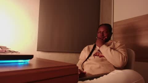 Coral online show from April 13, 2026, 11:21 pm