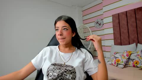 Coral online show from December 15, 2024, 6:48 pm