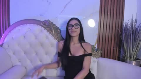 Coralie Bronson online show from November 11, 2025, 8:42 pm