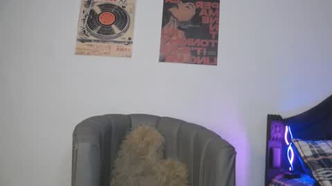 Coralie Bronson online show from February 24, 2026, 7:12 pm