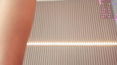 coralineross_ online show from March 12, 2025, 5:38 pm