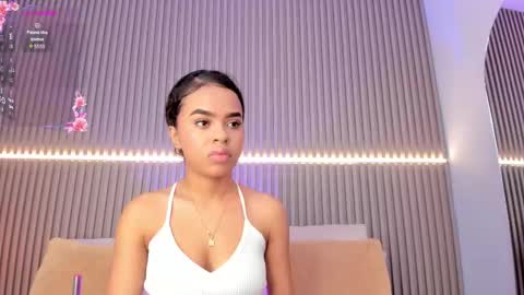coralineross_ online show from October 17, 2025, 11:13 am