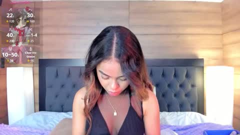 coralineross_ online show from February 21, 2026, 7:48 pm