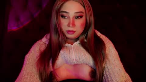 Snapshot of corefinder_xx chatting on December 3, 2025, 6:28 pm corefinder_xx online show from December 3, 2025, 6:28 pm