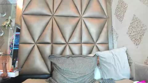 Cori  online show from October 9, 2025, 11:52 am